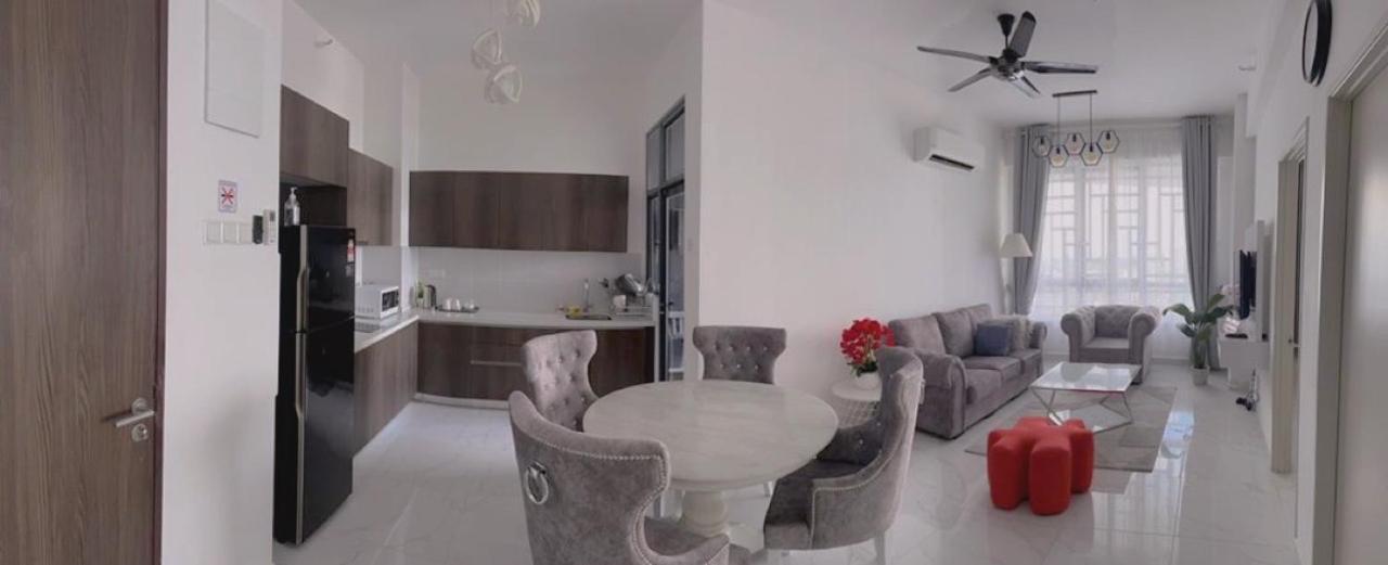 Deena Suite At Troika ,Kota Bharu Esterno foto
